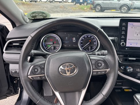 Used 2023 Toyota Camry XLE image 14