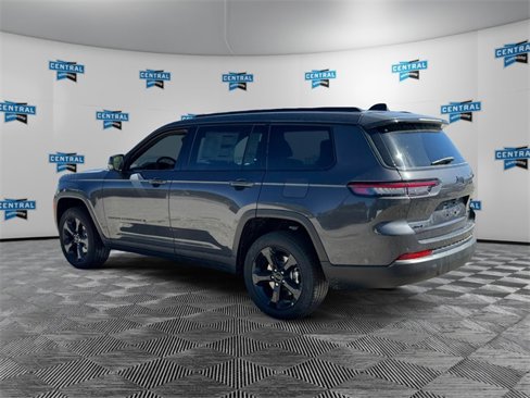 New 2025 Jeep Grand Cherokee L Limited image 3