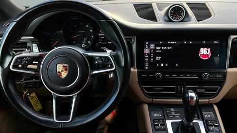 Used 2020 Porsche Macan image 29