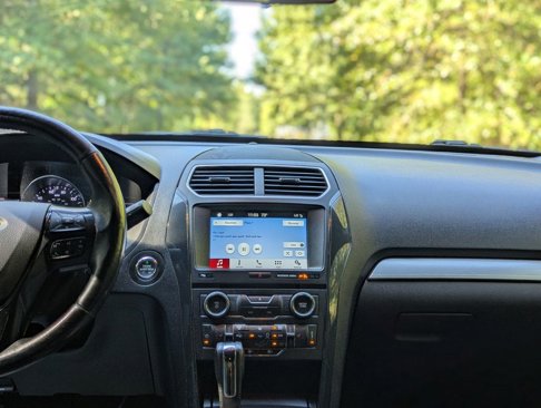 Used 2017 Ford Explorer XLT w/ Equipment Group 202A image 17