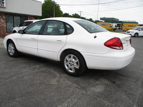 Used 2004 Ford Taurus LX image 6