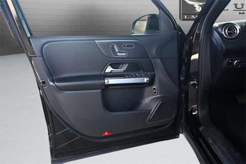 Used 2024 Mercedes-Benz GLB 250 image 12
