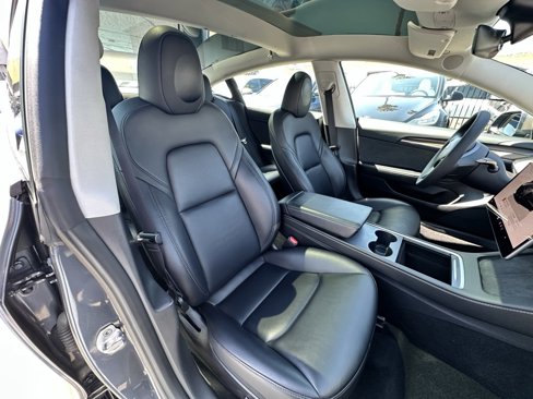 Used 2023 Tesla Model 3 Performance image 13