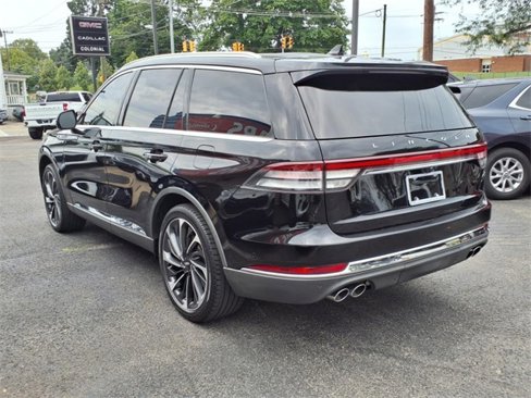 Used 2020 Lincoln Aviator Reserve w/ Equipment Group 202A image 9