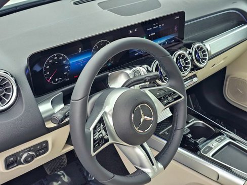 New 2026 Mercedes-Benz GLB 250 4MATIC image 15