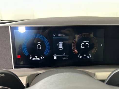 Certified 2025 Hyundai Tucson SE image 46