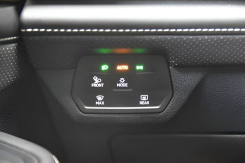 Used 2024 Volkswagen Atlas SE image 23