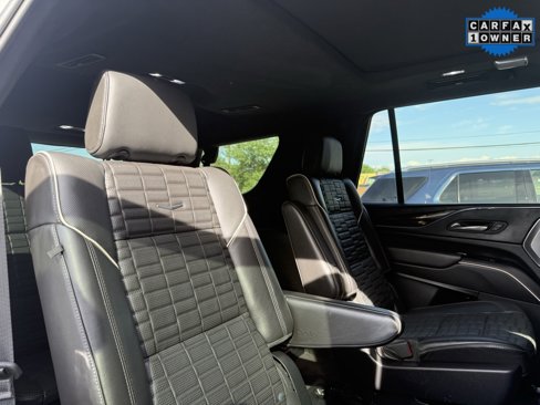 Used 2022 Cadillac Escalade Sport Platinum image 17