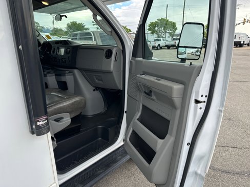 Used 2019 Ford E-450 and Econoline 450 Super Duty w/ Motorhome Prep Package image 21