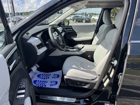 New 2025 Mitsubishi Outlander SEL image 12