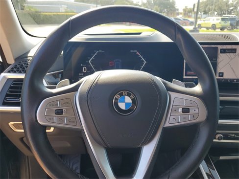 Used 2024 BMW X7 xDrive40i image 16