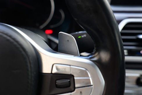 Used 2019 BMW M760i xDrive image 34