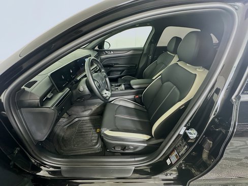 Used 2025 Kia K5 GT-Line w/ GT-Line Premium Package image 13