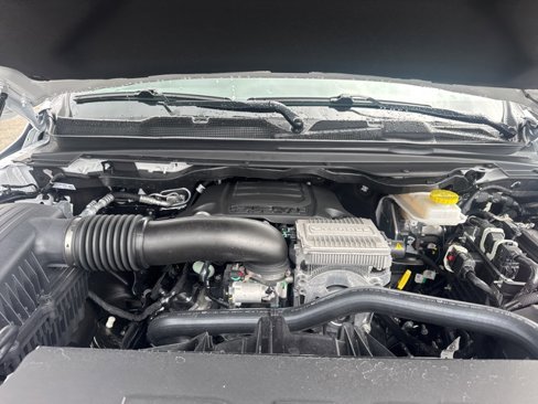 New 2026 RAM 1500 4x4 Crew Cab image 15