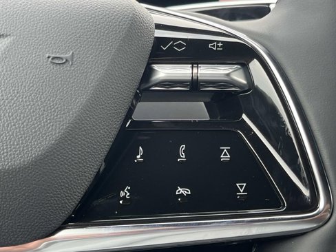 New 2026 Cadillac Lyriq Signature Sport image 29