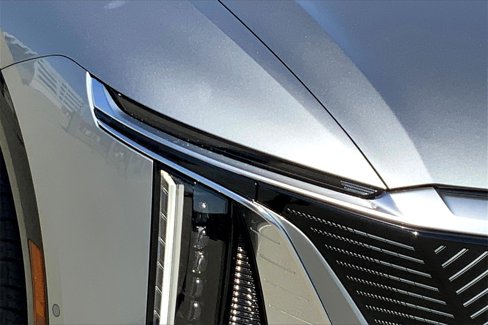 Used 2025 Cadillac Lyriq Luxury image 14