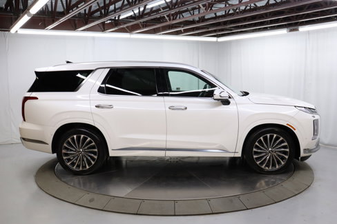 Used 2024 Hyundai Palisade Calligraphy image 8