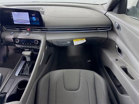 Used 2024 Hyundai Elantra SEL image 35