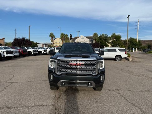 Used 2022 GMC Sierra 2500 Denali image 2