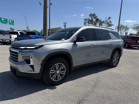 New 2025 Chevrolet Traverse LT w/ Driver Confidence Package image 8