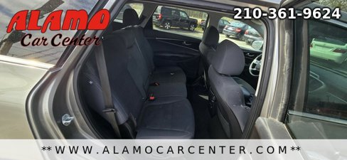 Used 2019 Kia Sorento FWD V6 image 23