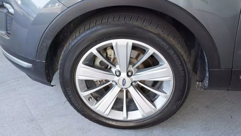 Used 2018 Ford Explorer Limited image 26