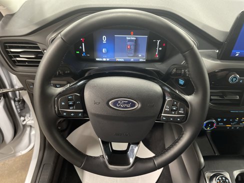 Used 2025 Ford Escape Active w/ Cold Weather Package image 15