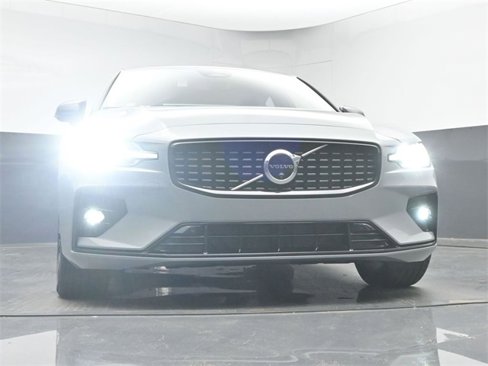 Used 2025 Volvo S60 B5 Plus w/ Protection Package Premier image 36
