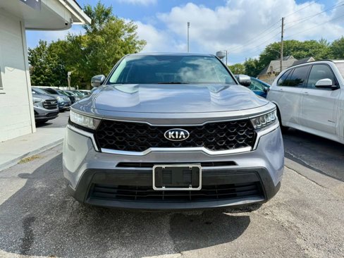 Used 2021 Kia Sorento LX image 2
