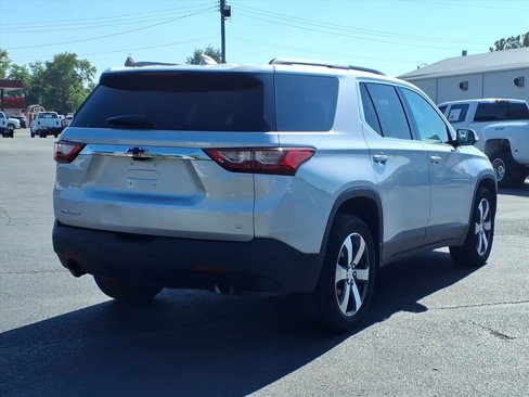Used 2019 Chevrolet Traverse LT w/ LT Premium Package image 4