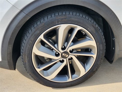 Certified 2019 Kia Niro Touring image 12