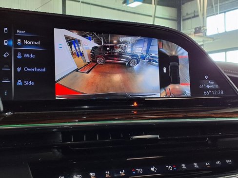 Used 2023 Cadillac Escalade ESV Premium Luxury image 25