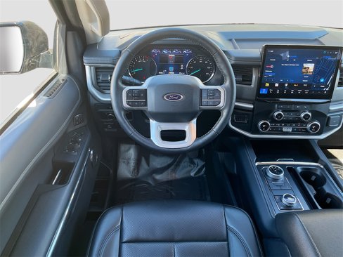 Used 2024 Ford Expedition Max XLT image 22