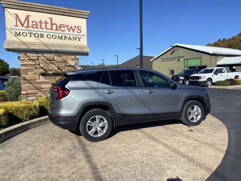 Used 2024 GMC Terrain SLE image 5