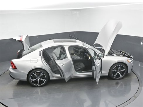 Used 2025 Volvo S60 B5 Plus w/ Protection Package Premier image 46