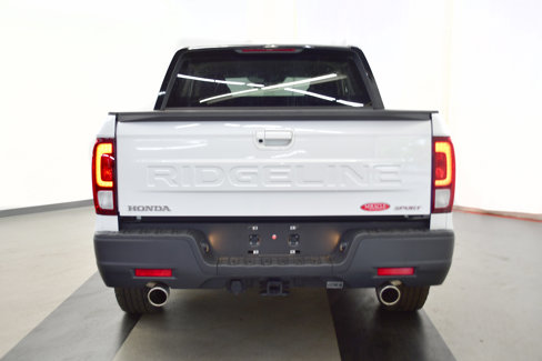 Used 2024 Honda Ridgeline Sport image 7