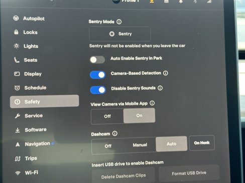 Used 2023 Tesla Model 3 Standard Range image 12