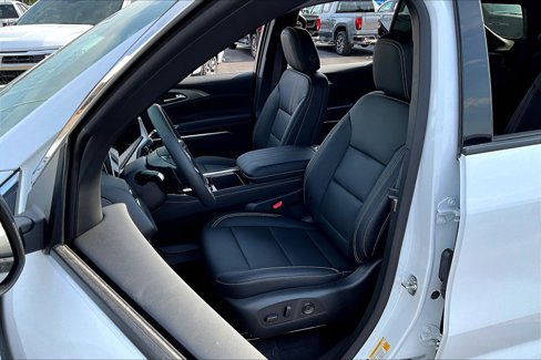 New 2025 Chevrolet Traverse LT w/ Driver Confidence Package image 9