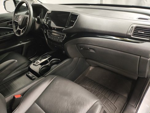 Used 2022 Honda Pilot Touring image 8