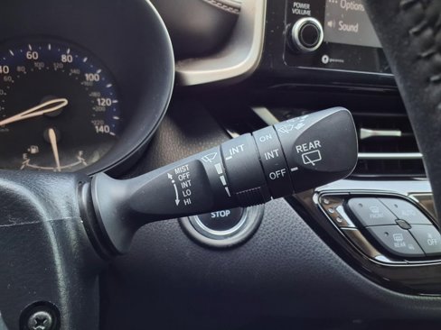 Used 2020 Toyota C-HR Limited image 17