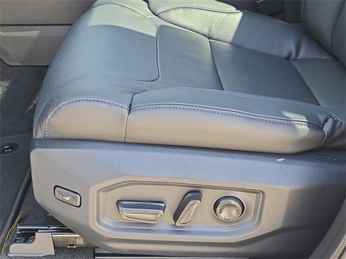 New 2025 Toyota Tundra Platinum image 28