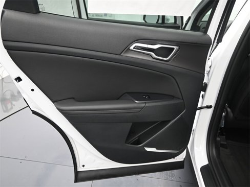 New 2026 Kia Sportage EX image 16