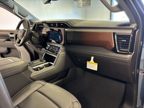 New 2025 GMC Sierra 2500 Denali w/ Denali Reserve Package image 32