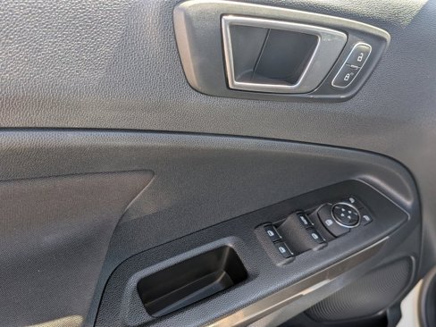 Used 2021 Ford EcoSport SE image 10