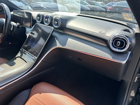 Used 2023 Mercedes-Benz C 300 Sedan image 11