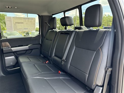 New 2025 Ford F450 Lariat image 19