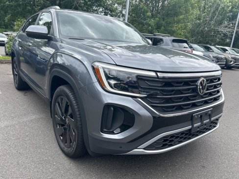 New 2025 Volkswagen Atlas Cross Sport SE image 5