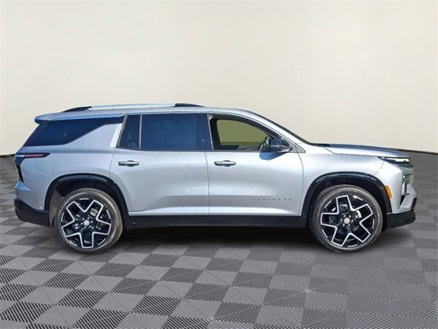 New 2026 Chevrolet Traverse High Country w/ LPO, Floor Liner Package image 5