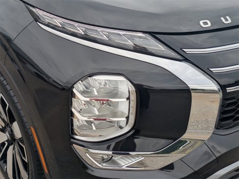 New 2025 Mitsubishi Outlander SEL image 9