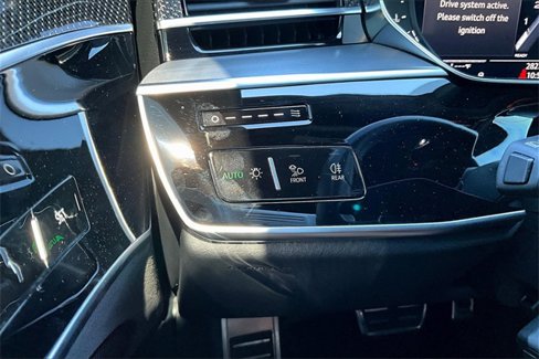 Used 2020 Audi S8 L w/ S8 Executive Package image 26
